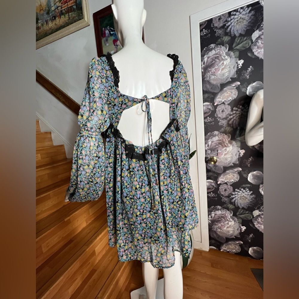 New Free People Pennie Floral Print Ruffle
Long Sleeve/ size M - Picture 9 of 9